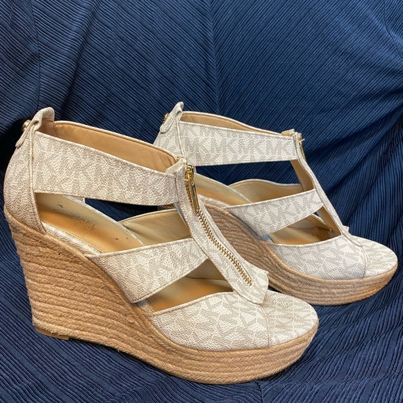 Michael Kors wedges - Picture 2 of 5